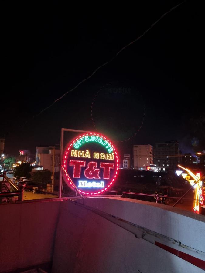 ホテル Nha Nghi T&T ドン・ヴァン エクステリア 写真